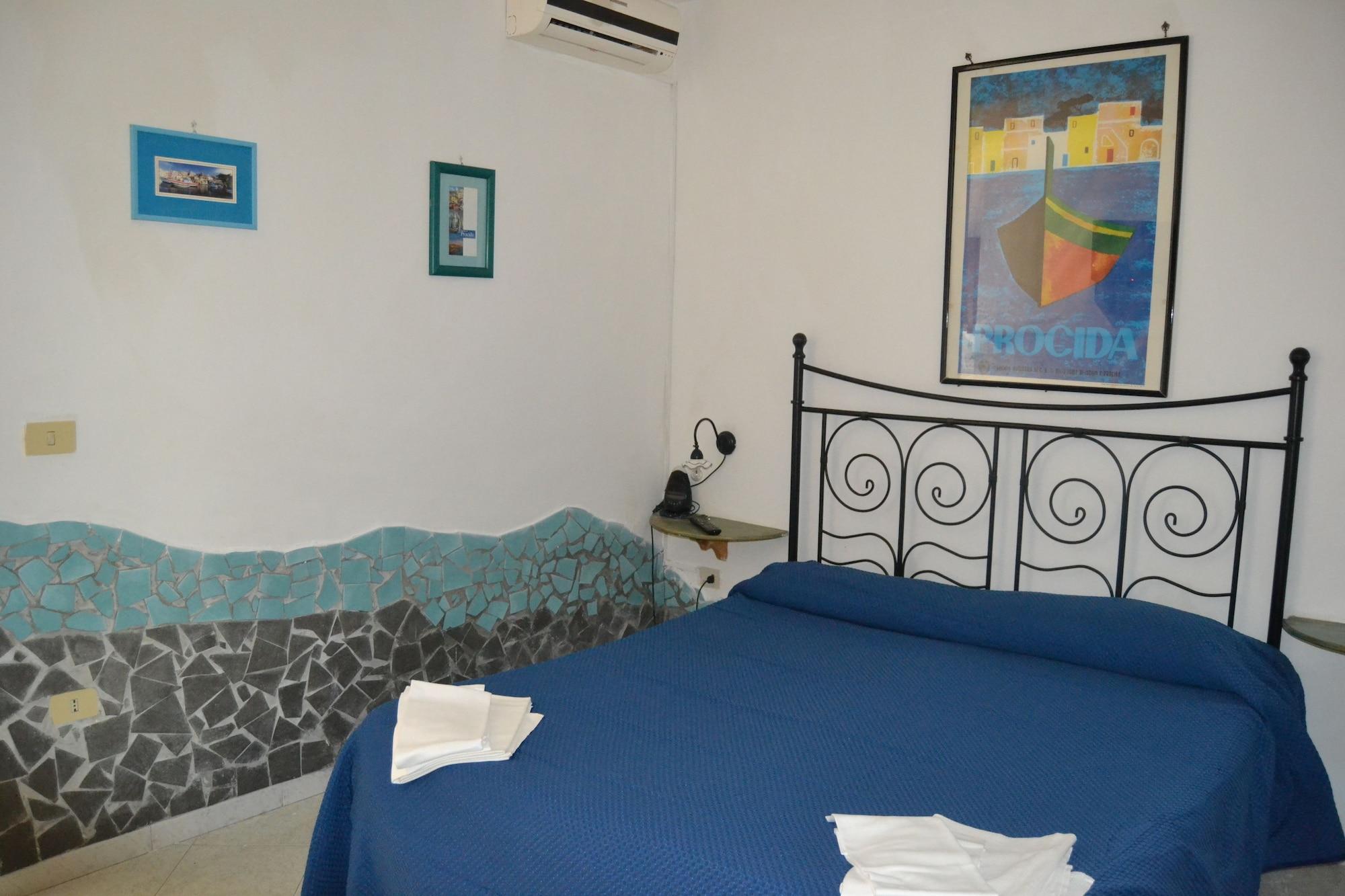 Piccolo Tirreno Hotel Residence Procida Exteriör bild