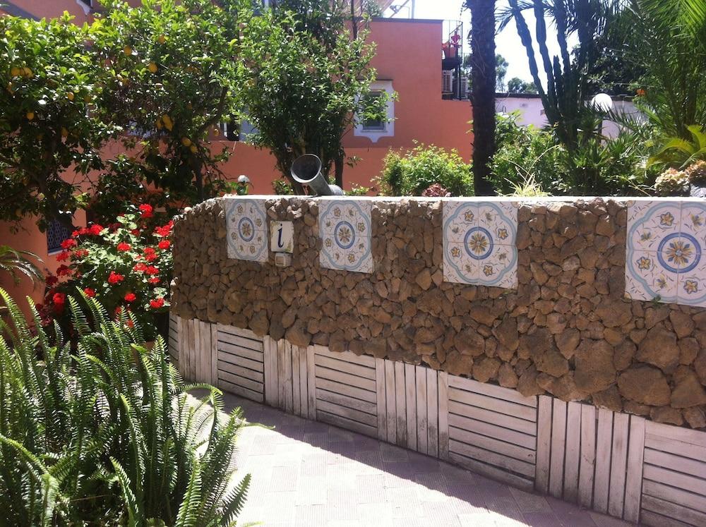 Piccolo Tirreno Hotel Residence Procida Exteriör bild