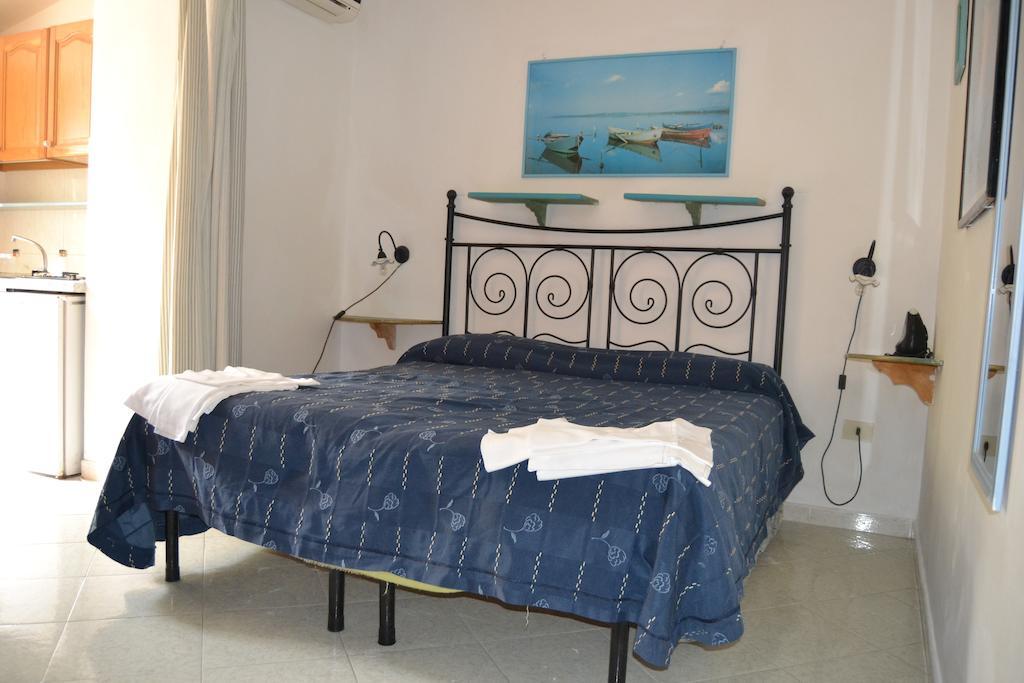 Piccolo Tirreno Hotel Residence Procida Rum bild
