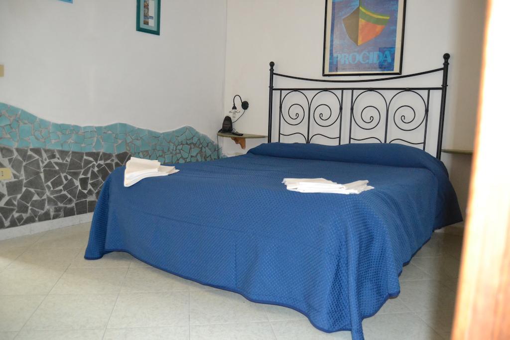 Piccolo Tirreno Hotel Residence Procida Rum bild